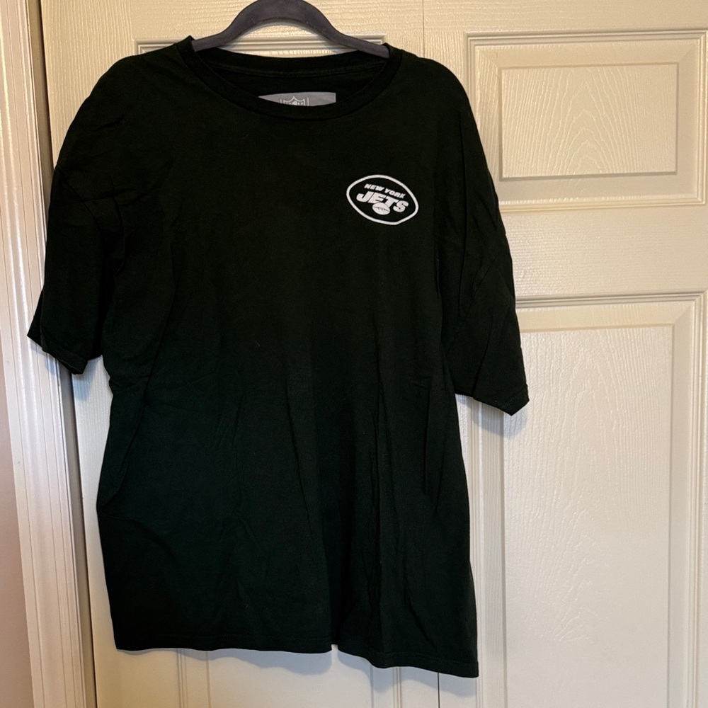 New York Jets Short Sleeve Crew Tee with Chest Logo
